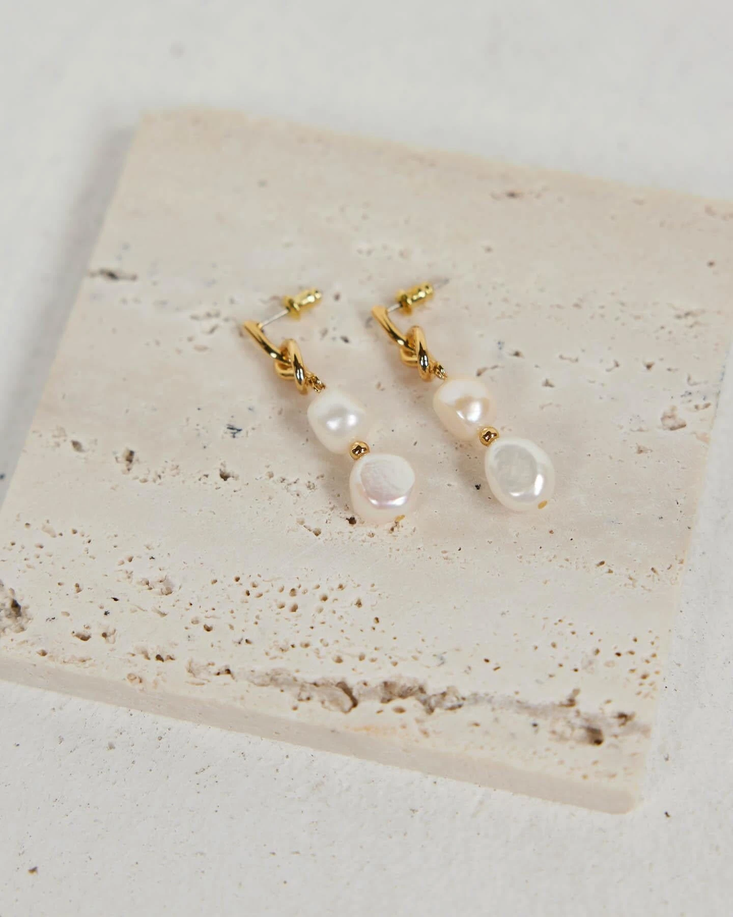 Hana Pearl Earrings 2 Hana Pearl Earrings - Image 2